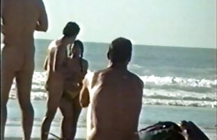 XXX 二つのアフリカ系アメリカ人の学生は、長い先生にフェラチオを与えるために、新年の休暇中に試験に合格します 鈴木 一徹 朝