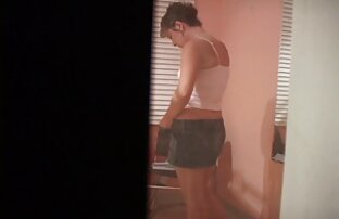 XXX ローラ魅力的な砂浜のビーチで 一徹 女性 向け 無料